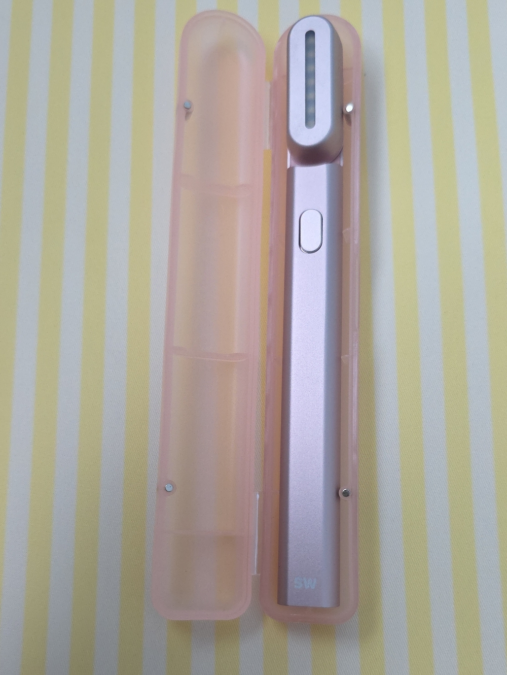 Solawave 4-in-1 Skincare Wand - Picture 4 of 9
